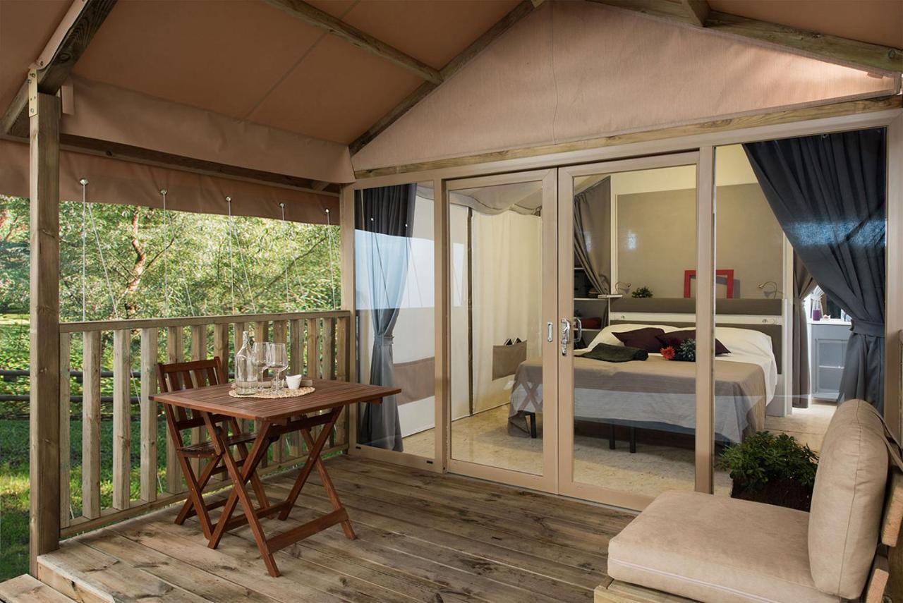 Camping Lacona Pineta 카폴리베리 외부 사진