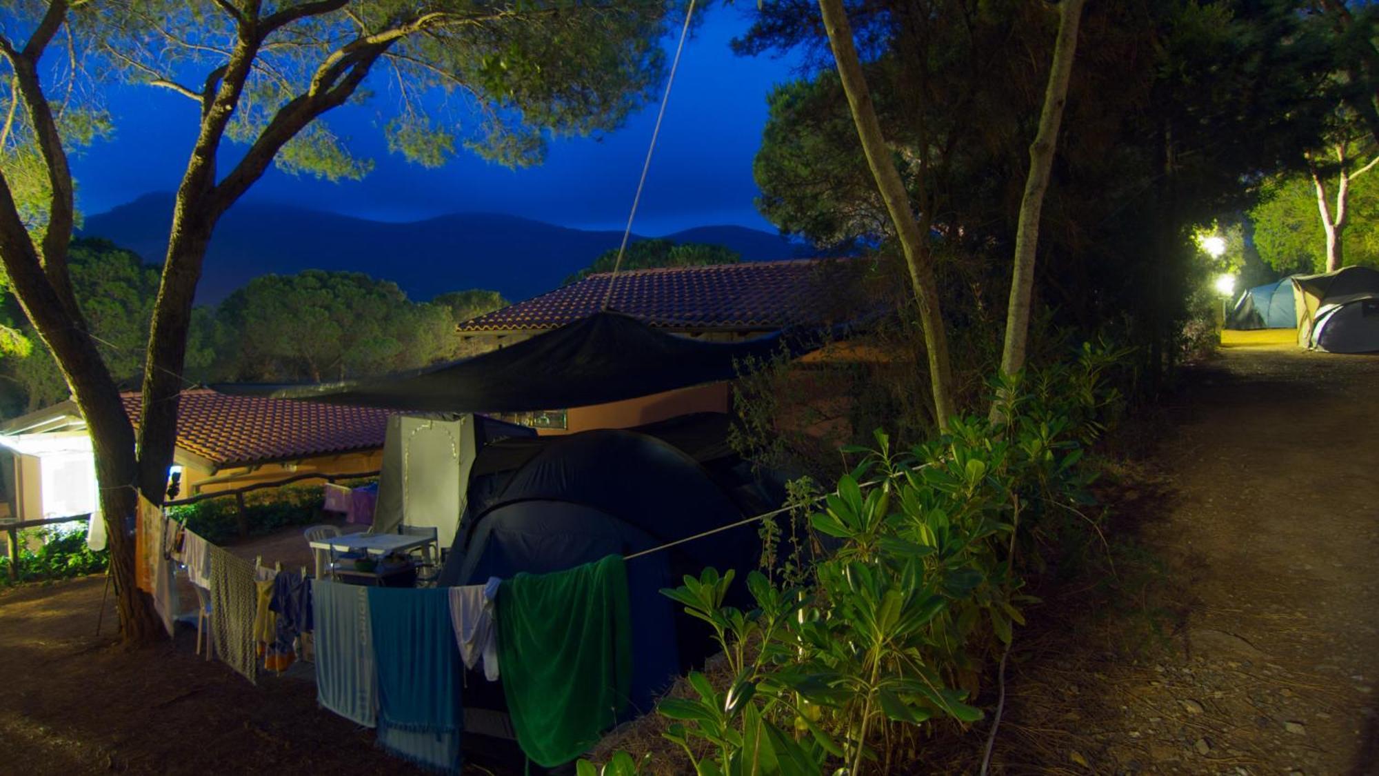Camping Lacona Pineta 카폴리베리 외부 사진
