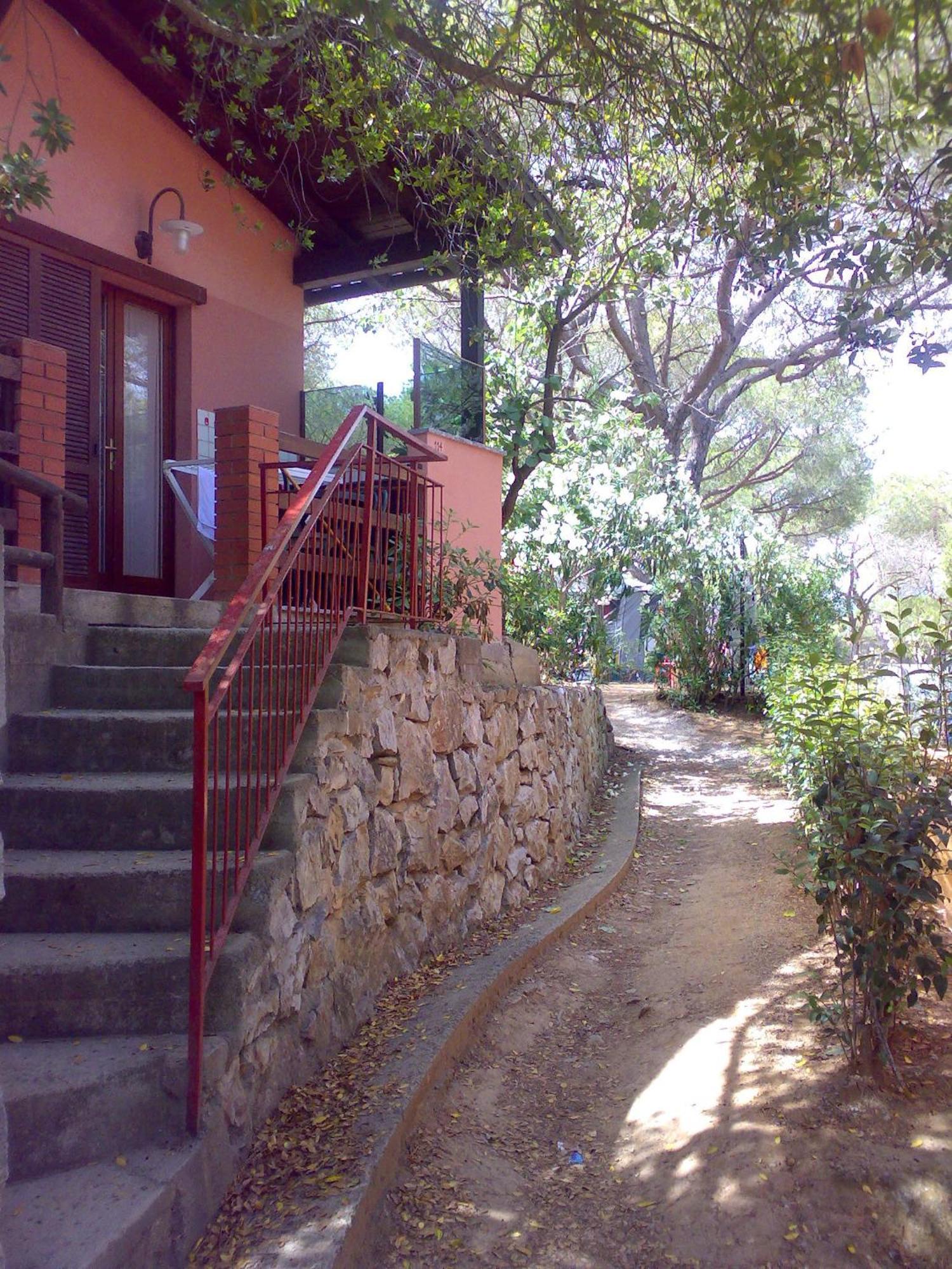 Camping Lacona Pineta 카폴리베리 외부 사진